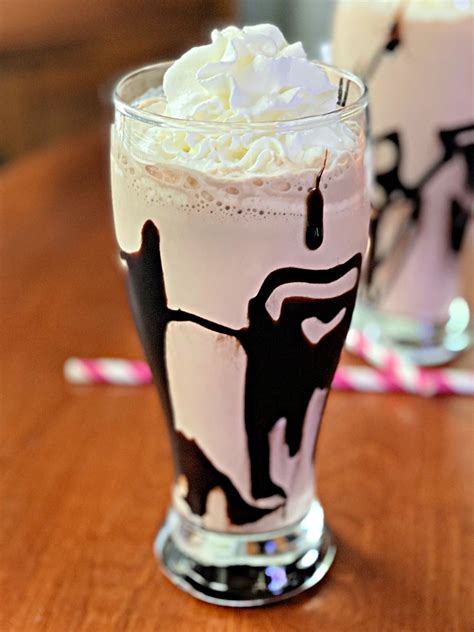 what is mississippi milkshake|Mississippi Mudslides Recipe